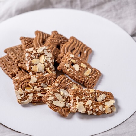 Pakje speculaas Half met amandel, half zonder amandel